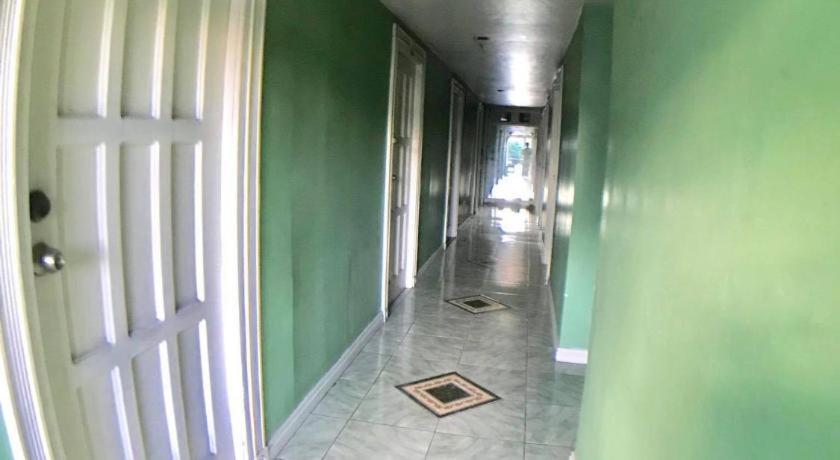 Dormitels.Ph Ust Hotel Manila Exterior photo